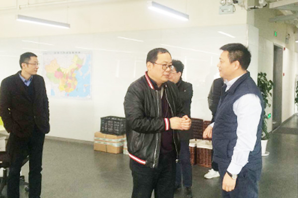 14885263069078044ctq.jpg 3.jpg